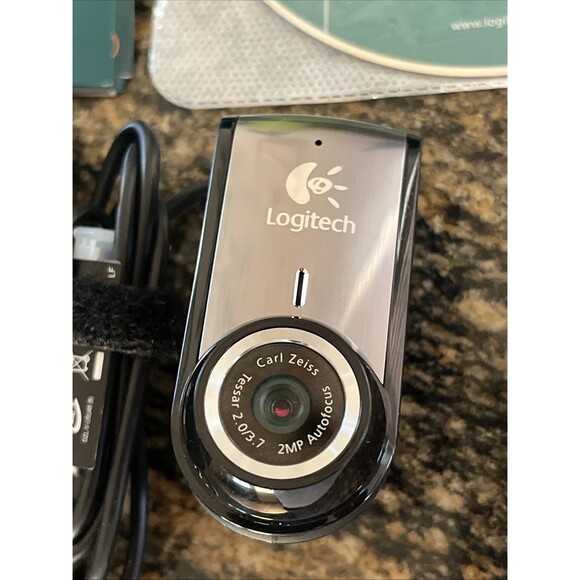 Logitech USB Webcam QuickCam V-UBU48 2MP Carl Zeiss 2.0/3.7 Autofocus - Picture 2 of 7